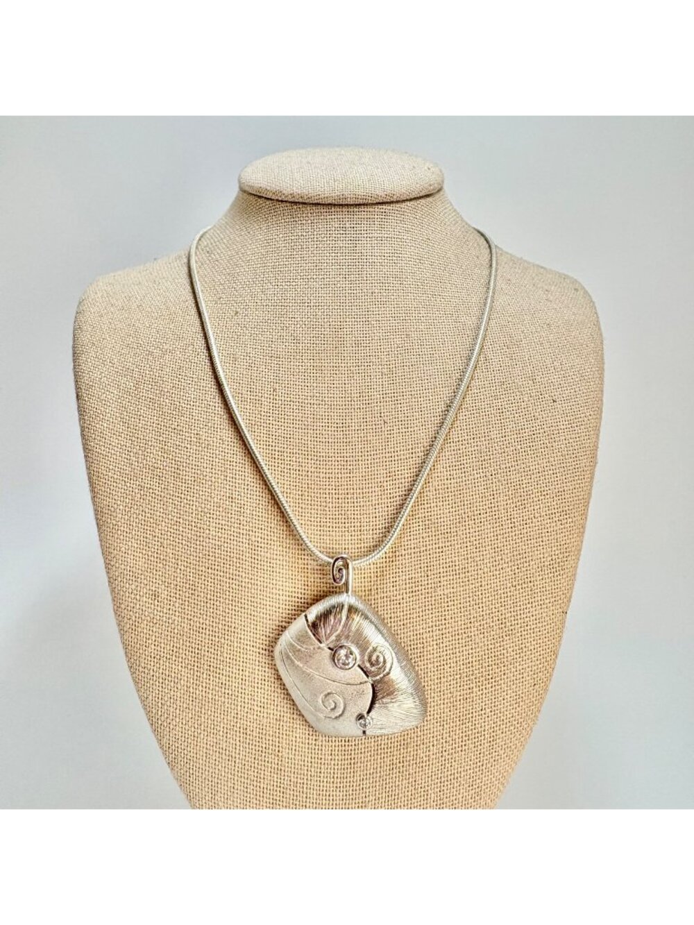 Freeform Scroll Design Pendant Necklace Sterling Silver 925 Size 17.5" Length